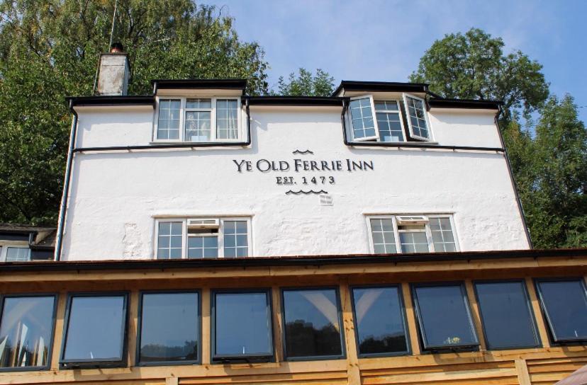 Ye Old Ferrie Inn Саймондс-Ят Экстерьер фото
